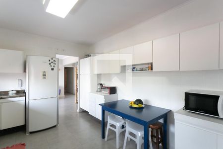 Apartamento à venda com 160m², 4 quartos e 2 vagas Apartamento à venda com 160m², 4 quartos e 2 vagasCozinha