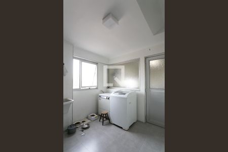 Apartamento à venda com 160m², 4 quartos e 2 vagas Apartamento à venda com 160m², 4 quartos e 2 vagasÁrea de Serviço