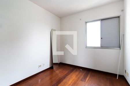 Apartamento à venda com 105m², 3 quartos e 2 vagasQuarto 2