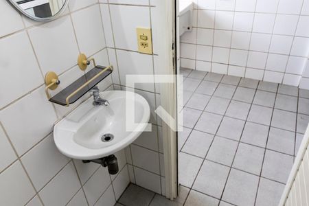 Apartamento à venda com 105m², 3 quartos e 2 vagasBanheiro de Serviço