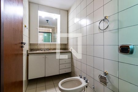 Apartamento à venda com 105m², 3 quartos e 2 vagasBanheiro da Suíte