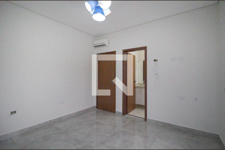 Casa de condomínio para alugar com 450m², 4 quartos e 5 vagasSuíte 1