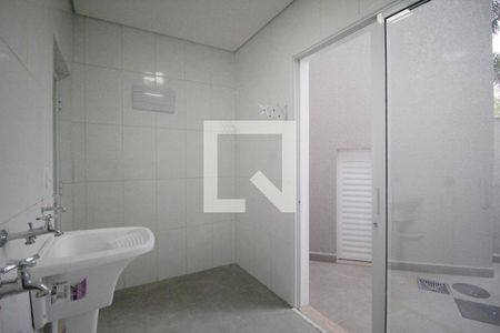 Casa de condomínio para alugar com 450m², 4 quartos e 5 vagasÁrea de Serviço