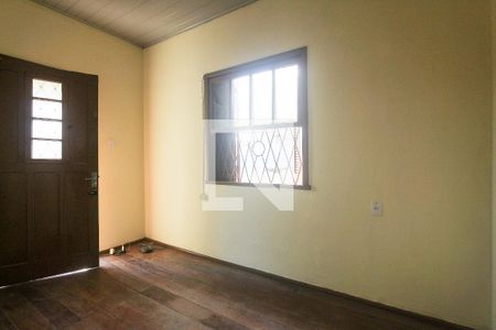 Sala de casa para alugar com 2 quartos, 100m² em Navegantes, Porto Alegre