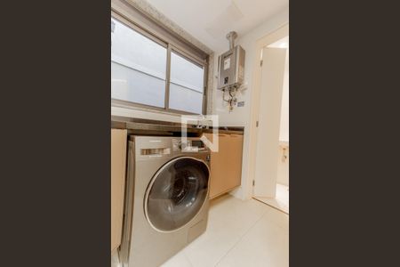 Apartamento à venda com 110m², 3 quartos e 1 vagaÁrea de Serviço