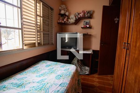 Casa à venda com 108m², 3 quartos e 2 vagasQuarto 3