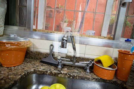 Casa à venda com 108m², 3 quartos e 2 vagasCozinha - Torneira