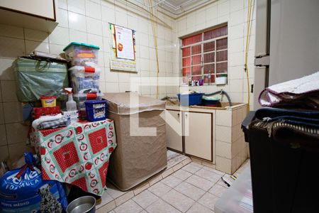 Casa à venda com 108m², 3 quartos e 2 vagasÁrea de Serviço