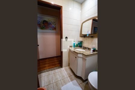 Casa à venda com 108m², 3 quartos e 2 vagasBanheiro 3