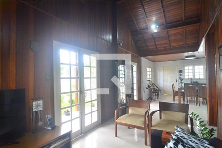 Sala de casa à venda com 4 quartos, 234m² em Igara, Canoas