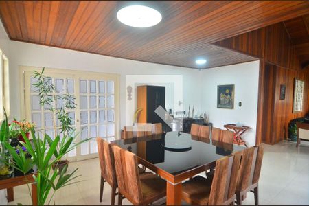 Sala de Jantar de casa à venda com 4 quartos, 234m² em Igara, Canoas