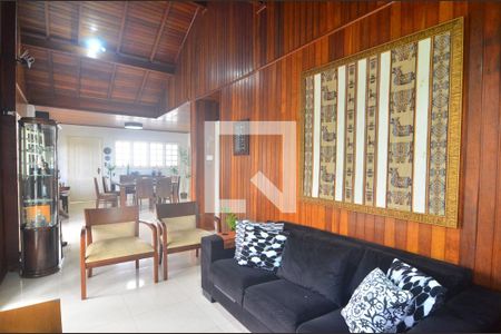 Sala de casa à venda com 4 quartos, 234m² em Igara, Canoas