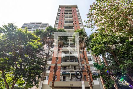 Apartamento para alugar com 92m², 2 quartos e 1 vagaFachada