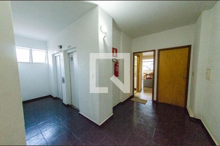 Apartamento para alugar com 75m², 2 quartos e 2 vagasCorredor