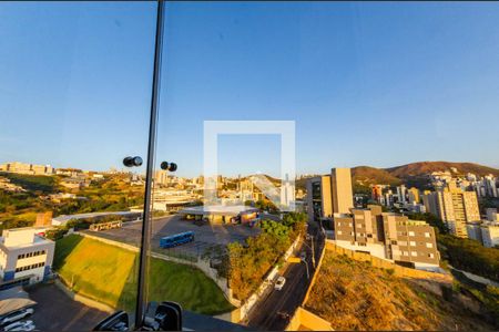 Apartamento para alugar com 75m², 2 quartos e 2 vagasVista