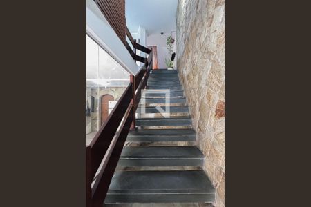 Casa à venda com 240m², 4 quartos e 3 vagasEntrada