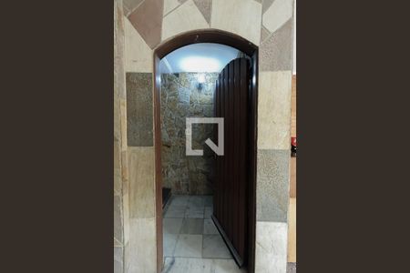 Casa à venda com 240m², 4 quartos e 3 vagasEntrada