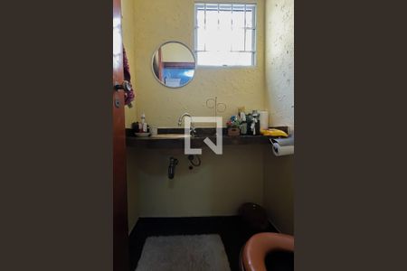 Casa à venda com 240m², 4 quartos e 3 vagasLavabo