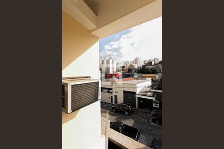 Casa à venda com 240m², 4 quartos e 3 vagasVaranda da Suíte 1