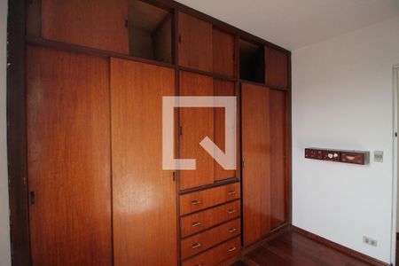 Quarto 1 - Armários de apartamento para alugar com 2 quartos, 42m² em Jardim Popular, São Paulo