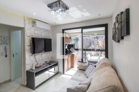 Sala de TV de apartamento para alugar com 2 quartos, 49m² em Bethaville I, Barueri