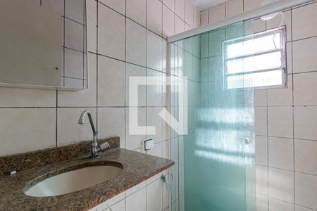 Casa para alugar com 74m², 2 quartos e sem vaga Casa para alugar com 74m², 2 quartos e sem vagaBanheiro da Suíte