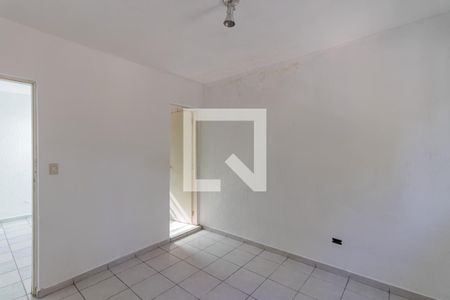 Casa para alugar com 74m², 2 quartos e sem vaga Casa para alugar com 74m², 2 quartos e sem vagaSuíte