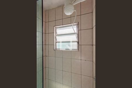 Casa para alugar com 74m², 2 quartos e sem vaga Casa para alugar com 74m², 2 quartos e sem vagaBanheiro da Suíte