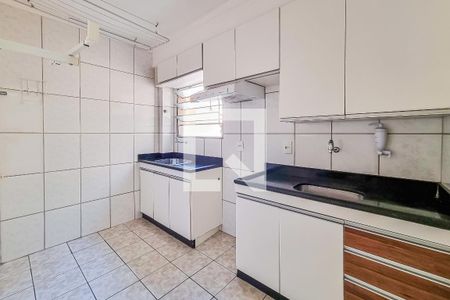 Apartamento para alugar com 45m², 2 quartos e 1 vaga Apartamento para alugar com 45m², 2 quartos e 1 vagaCozinha e Área de Serviço