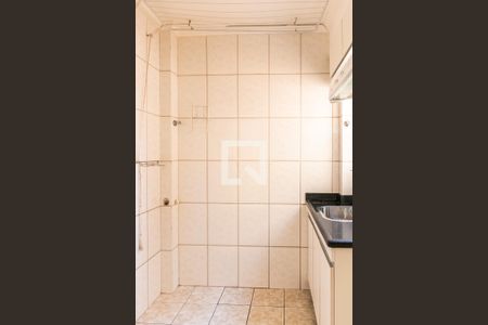 Apartamento para alugar com 45m², 2 quartos e 1 vaga Apartamento para alugar com 45m², 2 quartos e 1 vagaCozinha e Área de Serviço