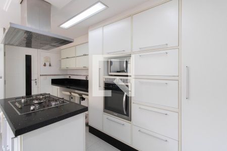 Casa à venda com 198m², 3 quartos e 4 vagas Casa à venda com 198m², 3 quartos e 4 vagasCozinha