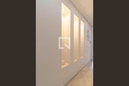 Casa à venda com 198m², 3 quartos e 4 vagas Casa à venda com 198m², 3 quartos e 4 vagasCorredor