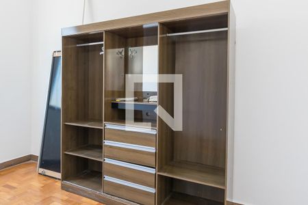 Apartamento à venda com 82m², 3 quartos e sem vagaQuarto 3 - Armário