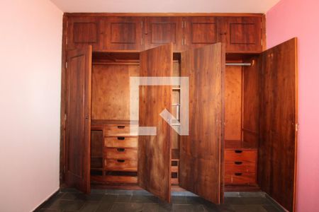 Casa à venda com 250m², 3 quartos e 4 vagasQuarto 2