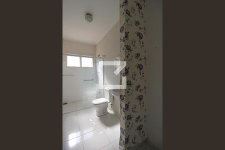 Casa à venda com 250m², 3 quartos e 4 vagasBanheiro da Suíte