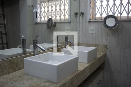 Casa para alugar com 500m², 4 quartos e 3 vagasBanheiro do Quarto 3