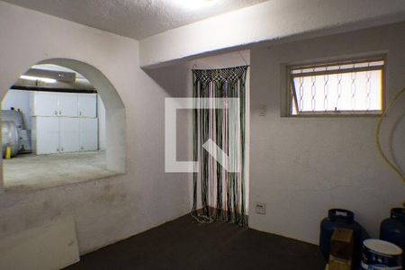 Casa para alugar com 500m², 4 quartos e 3 vagasÁrea dos Fundos
