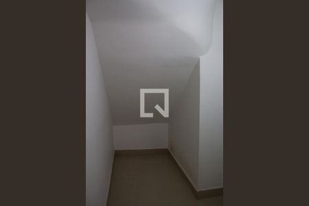 Casa para alugar com 500m², 4 quartos e 3 vagasArmarios embaixo da escada