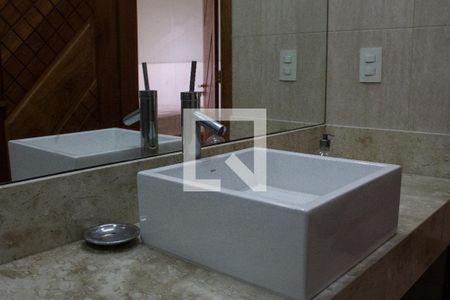 Casa para alugar com 500m², 4 quartos e 3 vagasBanheiro