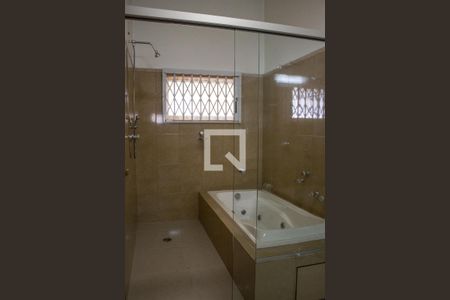 Casa para alugar com 500m², 4 quartos e 3 vagasBanheiro