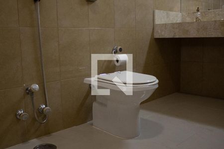 Casa para alugar com 500m², 4 quartos e 3 vagasBanheiro