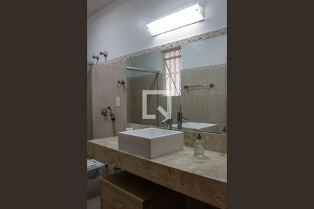 Casa para alugar com 500m², 4 quartos e 3 vagasBanheiro