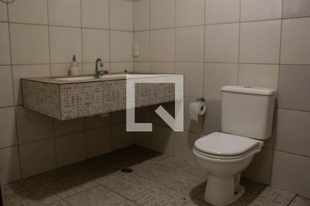 Casa para alugar com 500m², 4 quartos e 3 vagasBanheiro da Área da Churrasqueira