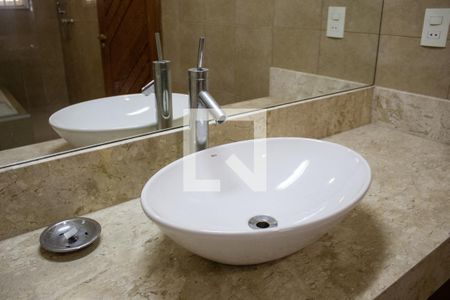 Casa para alugar com 500m², 4 quartos e 3 vagasBanheiro