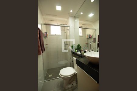 Banheiro de apartamento para alugar com 1 quarto, 37m² em Jardim Iris, São Paulo