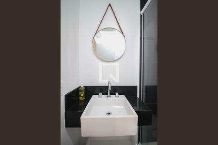 banheiro de kitnet/studio para alugar com 1 quarto, 33m² em Santana, São Paulo