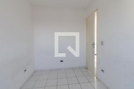 Quarto 1 de apartamento para alugar com 2 quartos, 48m² em Alto Boqueirão, Curitiba