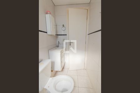 Banheiro Social de apartamento para alugar com 2 quartos, 48m² em Alto Boqueirão, Curitiba