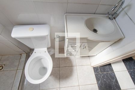 Banheiro Social de apartamento para alugar com 2 quartos, 48m² em Alto Boqueirão, Curitiba