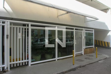 Apartamento à venda com 60m², 2 quartos e 1 vagaFachada e portaria